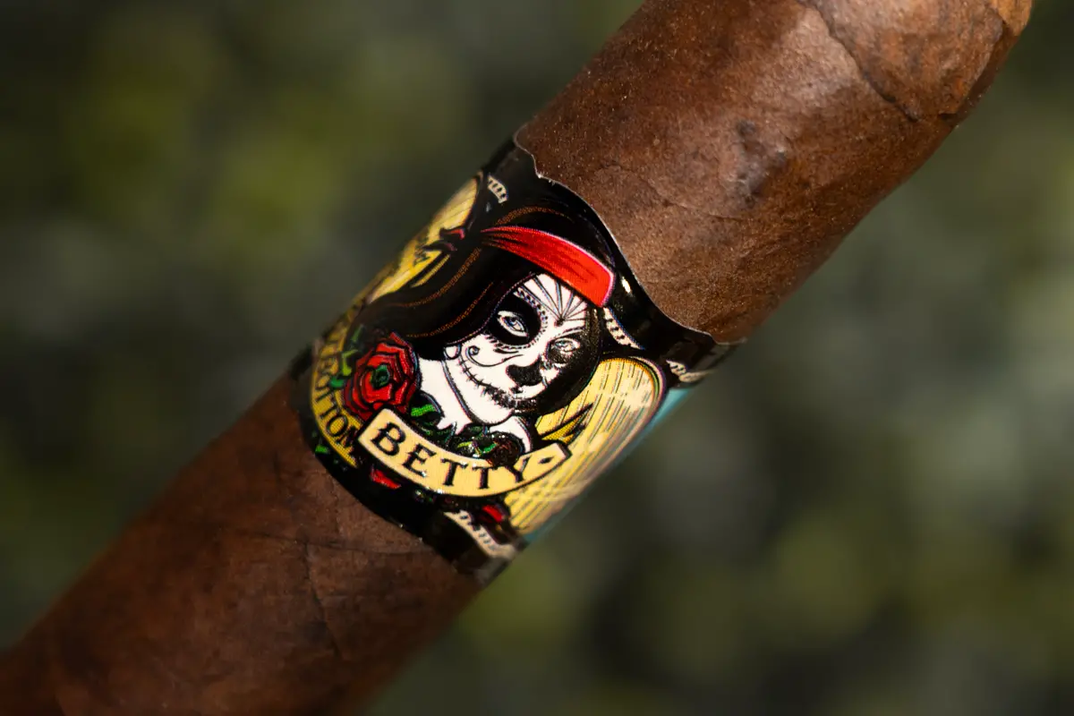 fat bottom betty cigar review